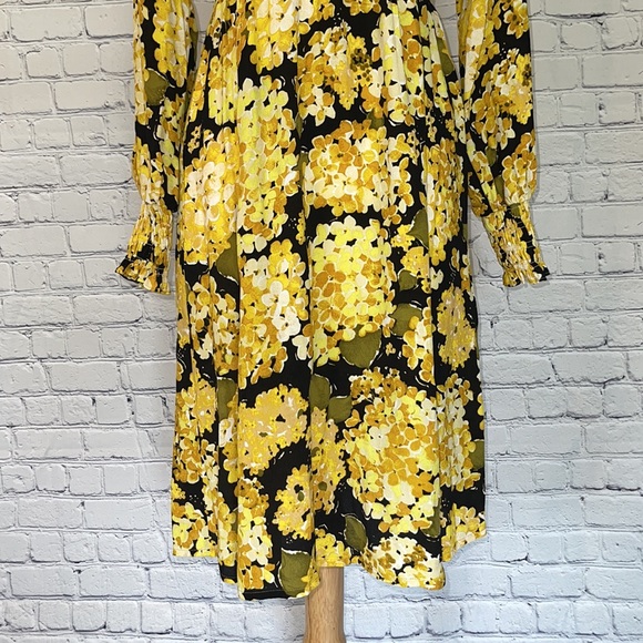 **SOLD** NWT Maternity Midi Dress - Picture 5 of 7